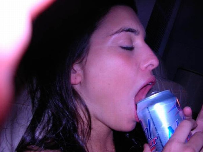 Blowjob from passed party girl fan pictures