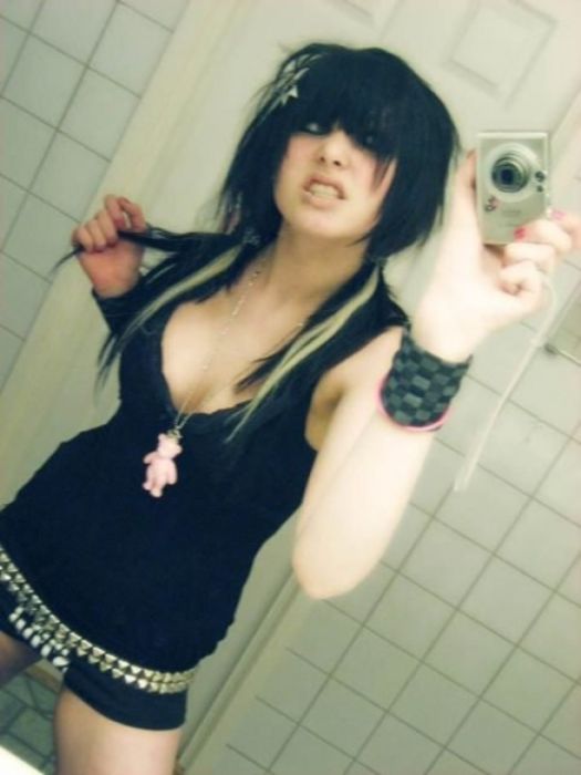 Young Sexy Emo Scene Teens Nude