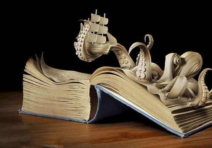 astonishing_book_sculptures_02.jpg