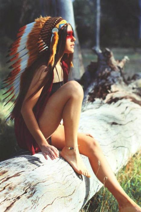 Girls Dressed In Hot Native American Outfits Pics