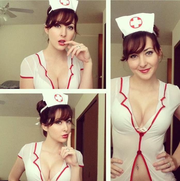 Сочные груди медсестры