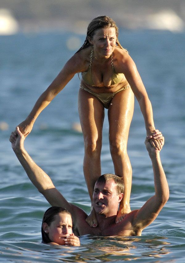Geri Halliwell in bikini (13 pics)
