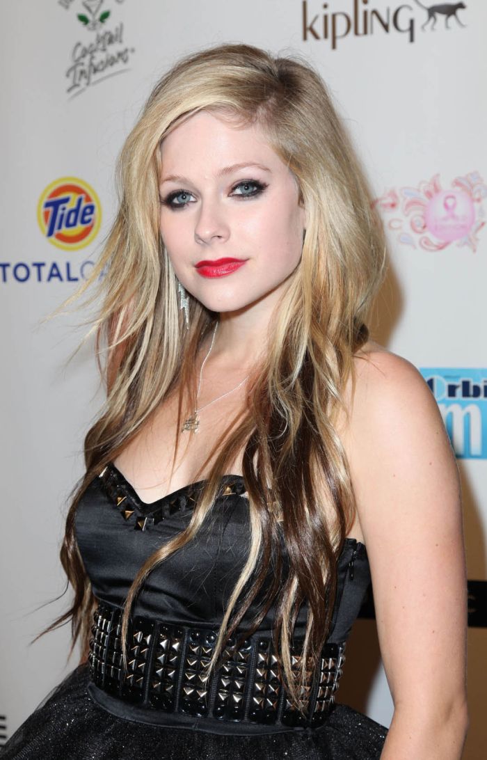 Avril Lavigne (8 pics)