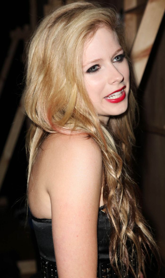 Avril Lavigne (8 pics)