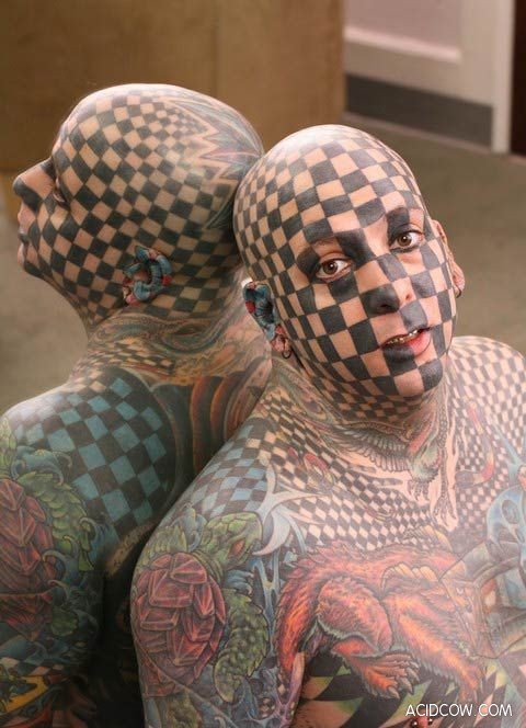 Chessboard Face Tattoo (7 pics)