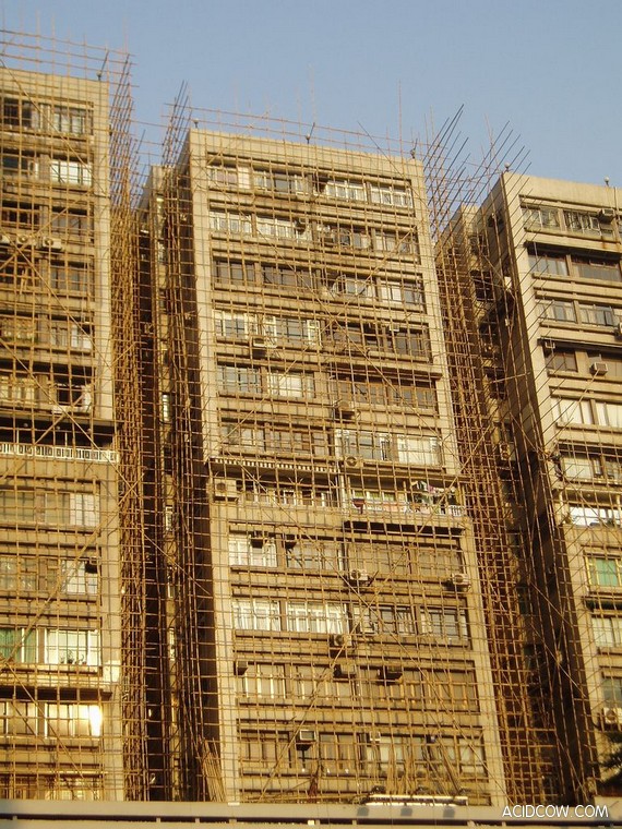 Bamboo Scaffolding in Asia (21 pics)
