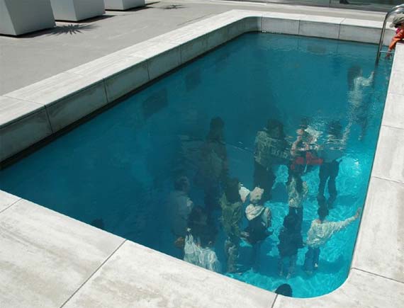 Japanese Pool with a Secret (7 pics)