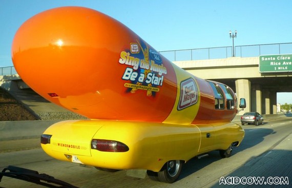 Funny Wienermobile (10 pics)