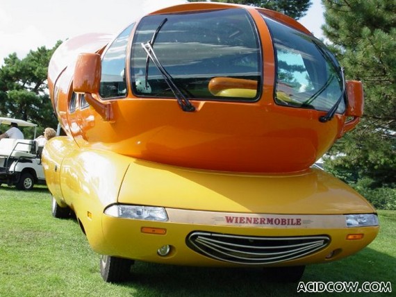Funny Wienermobile (10 pics)