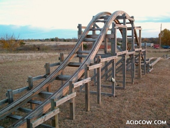 Self-made roller coaster (57 photos)