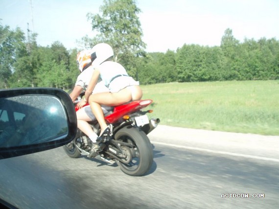 Bike Girl (4 pics)