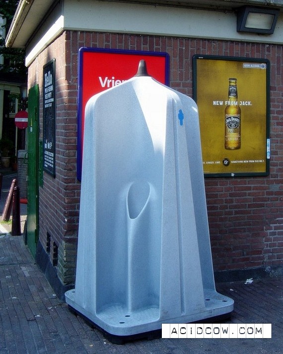 WC in Amsterdam (9 pics)