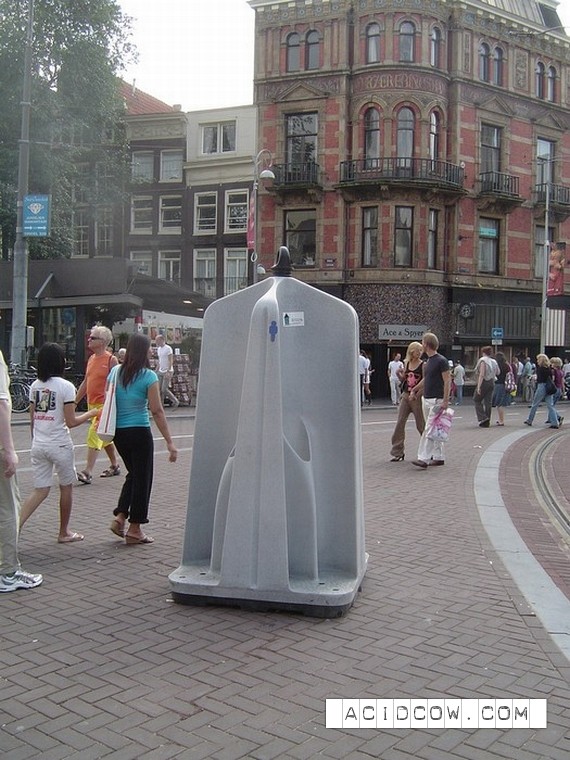 WC in Amsterdam (9 pics)