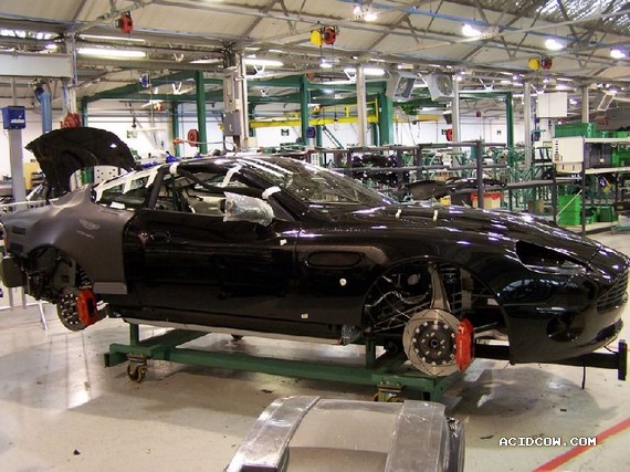 A photo tour of the Aston Martin factory (32 pics)