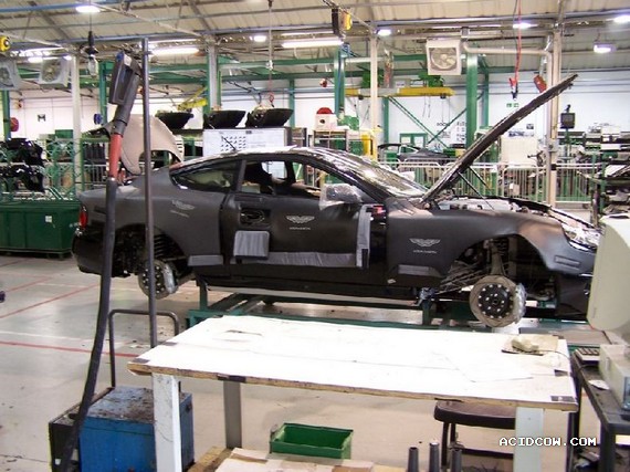 A photo tour of the Aston Martin factory (32 pics)