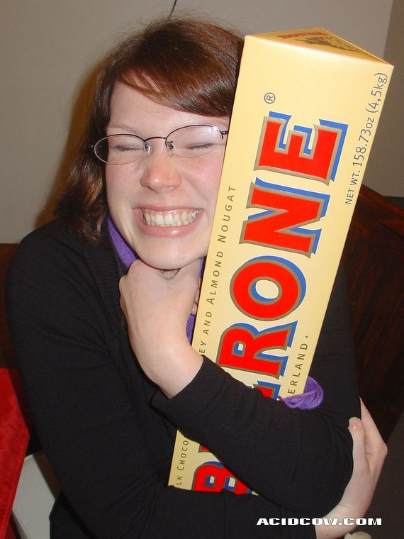 The giant chocolate (5 pics)
