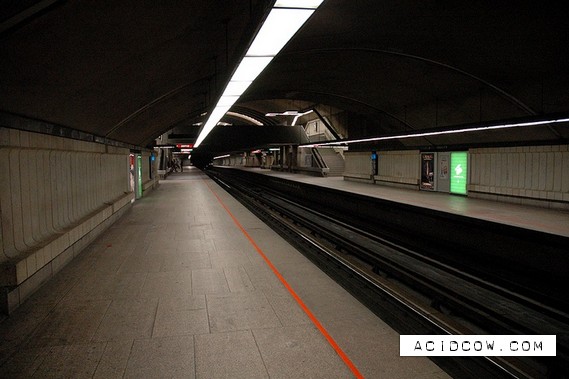 Montreal Metro (30 pics)