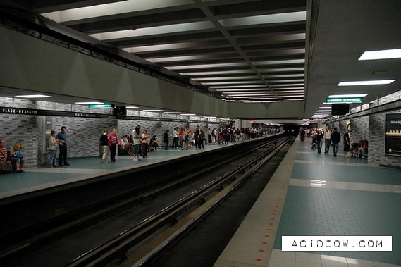Montreal Metro (30 pics)