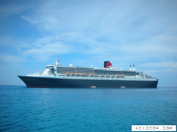 The Cunard Liner Queen Mary 2 (28 pics)