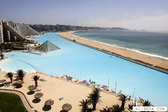 Largest swimming pool in the world (10 pics)