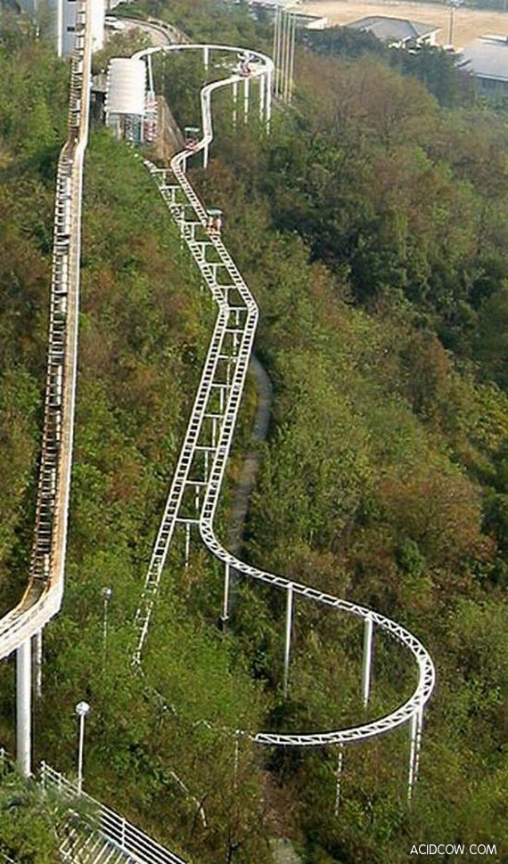 Pedal-Powered Roller Coaster (24 pics)