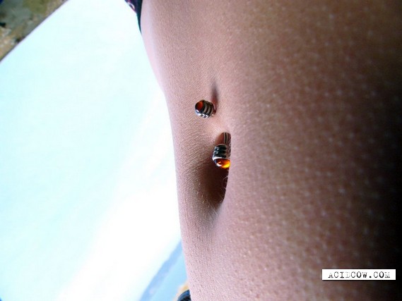 Sexy belly button piercing (20 pics)