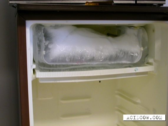 Strongly frozen refrigerators (16 pics)