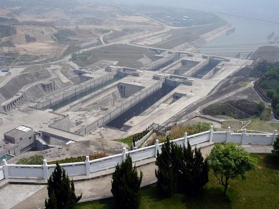 Greatest dam in the world (13 pics)