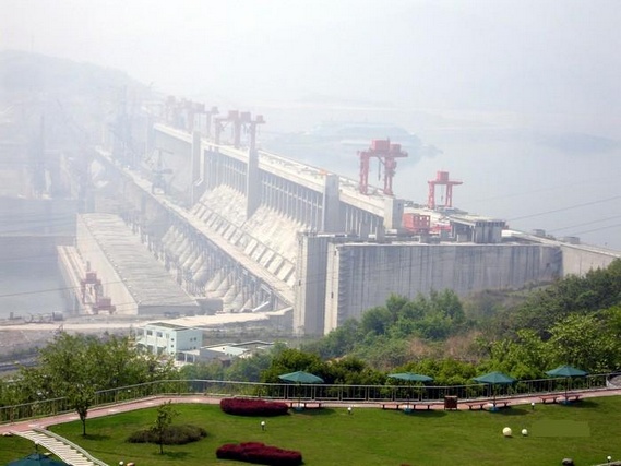 Greatest dam in the world (13 pics)