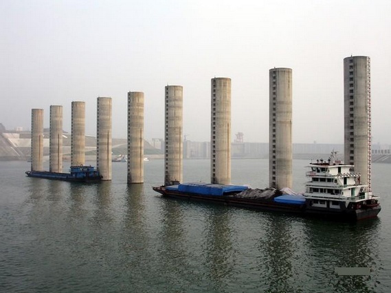 Greatest dam in the world (13 pics)