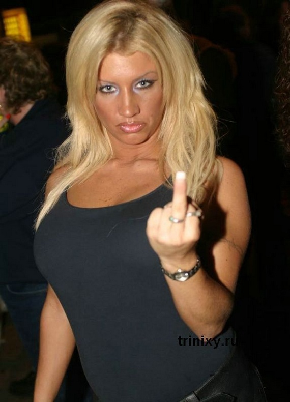 Girls Show Finger (47 pics)
