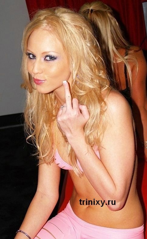 Girls Show Finger (47 pics)