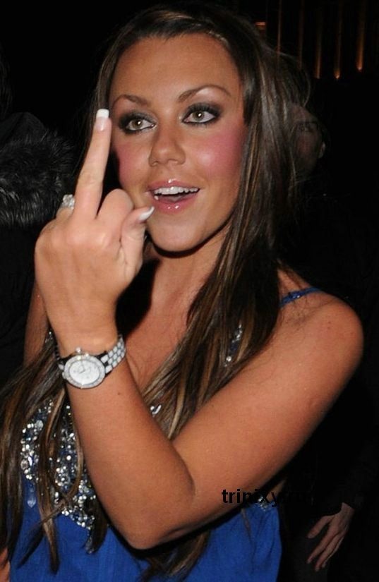 Girls Show Finger (47 pics)