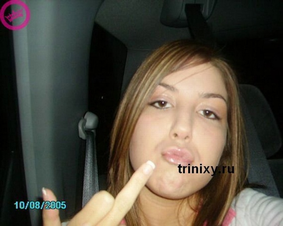 Girls Show Finger (47 pics)