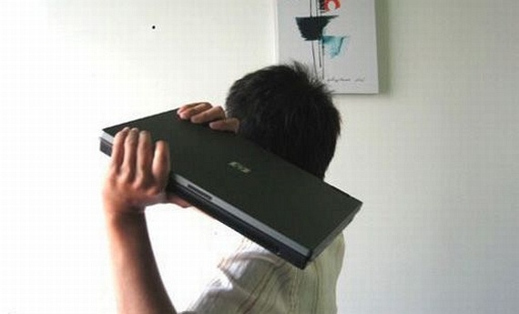 Another way to use a laptop (21 pics)