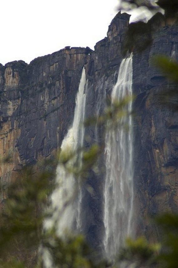 The world's highest waterfall (25 pics)