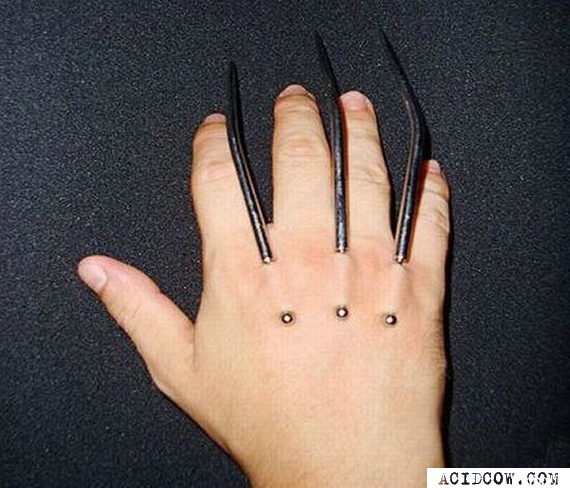 Piercing the hand (12 pics)