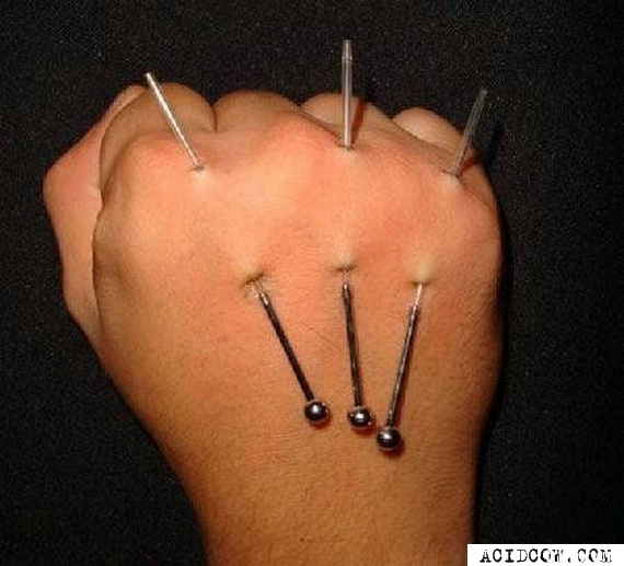 Piercing the hand (12 pics)
