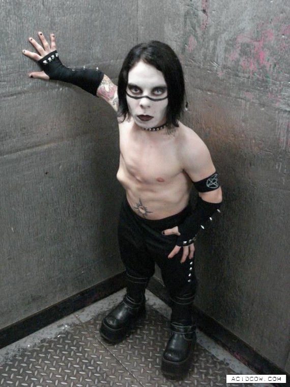 Mini Marilyn Manson (8 pics)