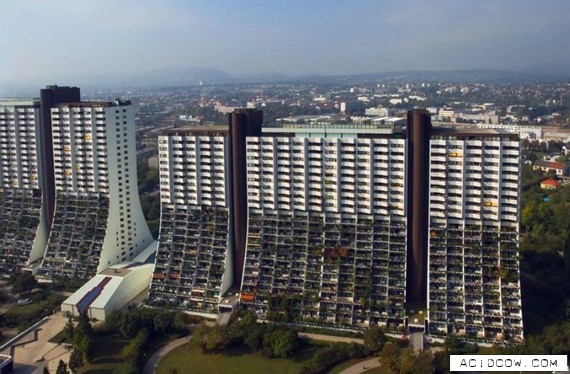 The world’s nicest social-housing complex? (19 pics)