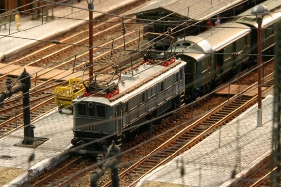 Scale Model Train and Model Railroad Part 2