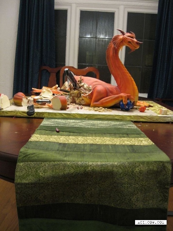 A dragon made of cake... Seriously ) (20 pics)