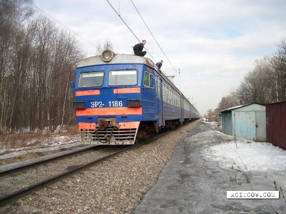 Only in Russia: Say "No" to Train Tickets (28 pics)