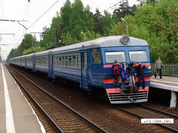 Only in Russia: Say "No" to Train Tickets (28 pics)