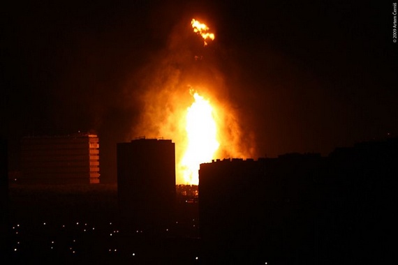 Huge Gas Explosion Illuminates Moscow's...