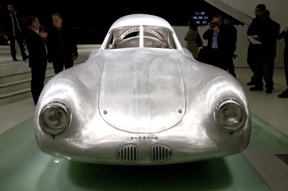 The Porsche Museum (51 pics)