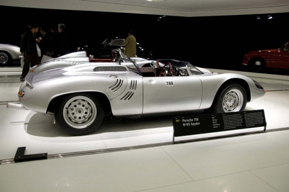 The Porsche Museum (51 pics)