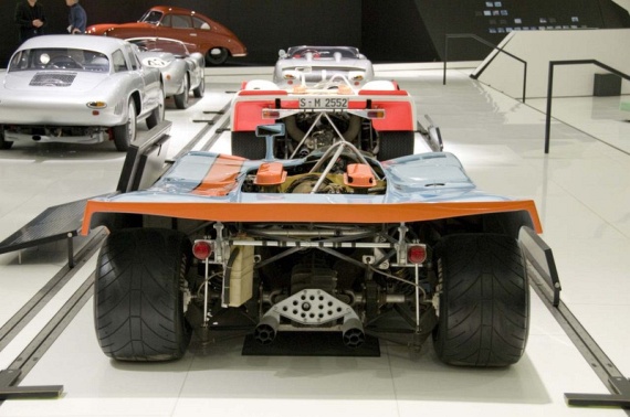 The Porsche Museum (51 pics)