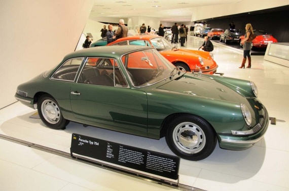 The Porsche Museum (51 pics)