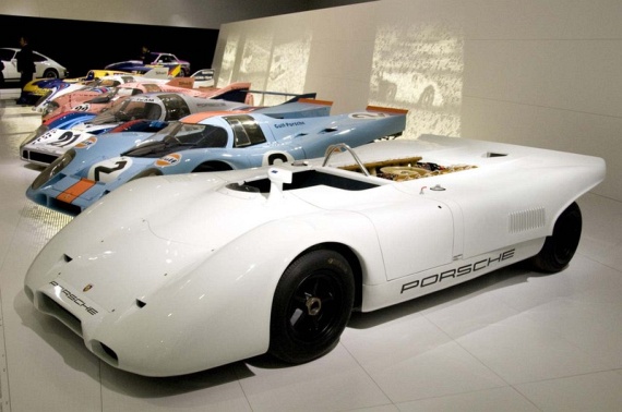 The Porsche Museum (51 pics)